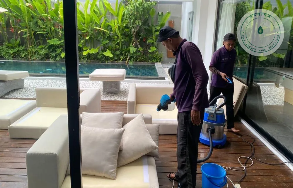 Hasil cuci sofa oleh Sanira di rumah pelanggan di Bali